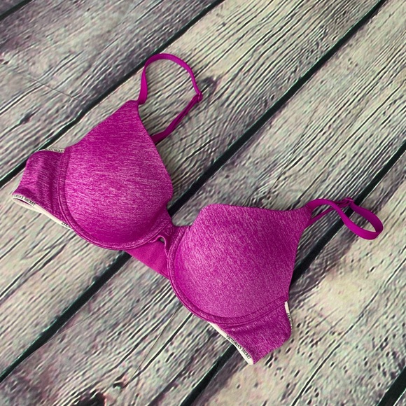 Victoria’s Secret Uplift Bra - Picture 1 of 3